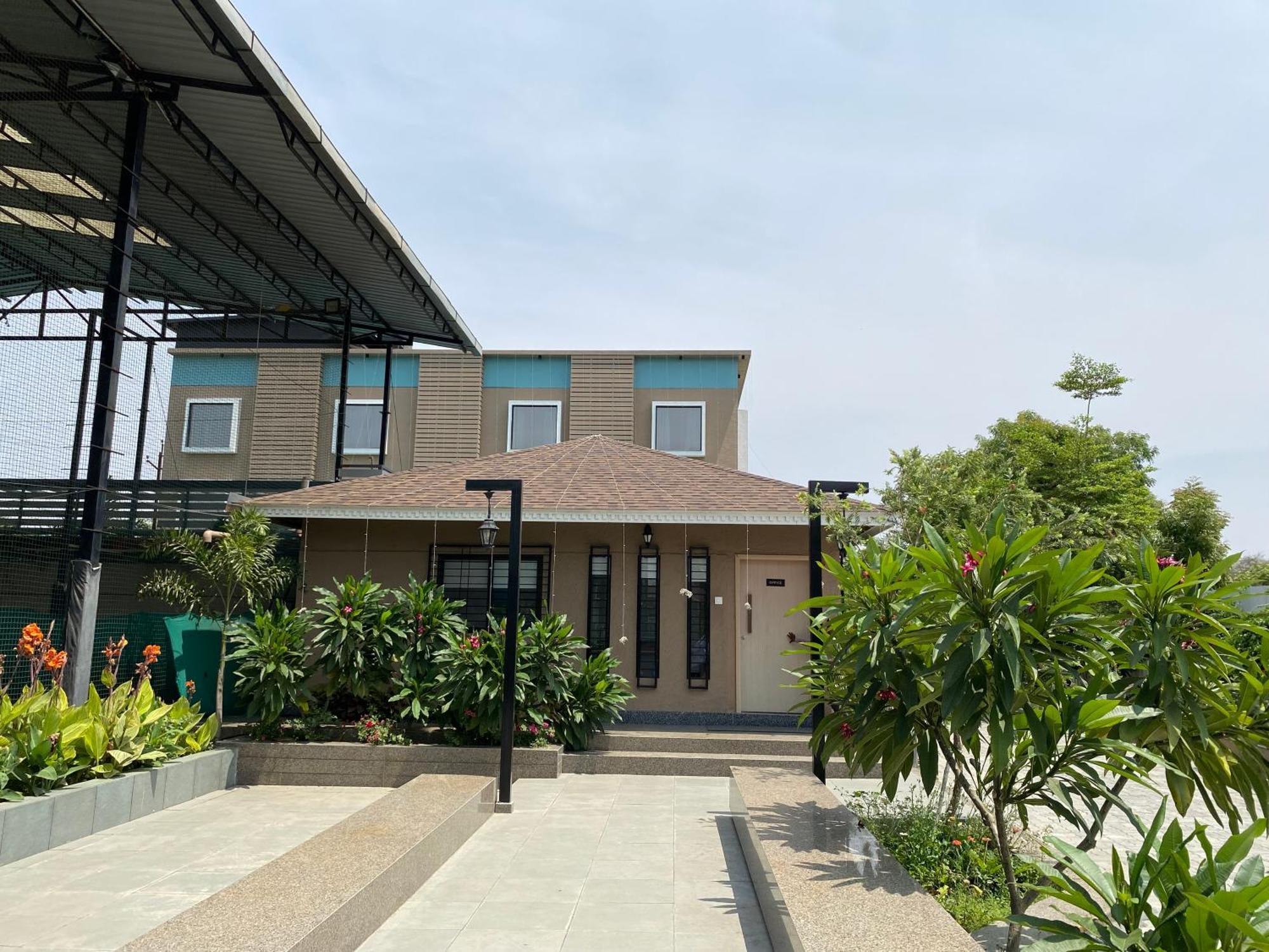 The Pavilion Park Resort Malegaon Buitenkant foto